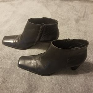 Etienne Aigner Lancer Ankle Boots